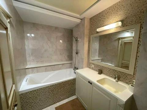 квартира за адресою Авіаконструктора Ігоря Сікорського вул. (Танкова), 1