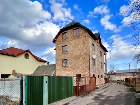 комерційна за адресою Мирослава Ірчана вул., 7а