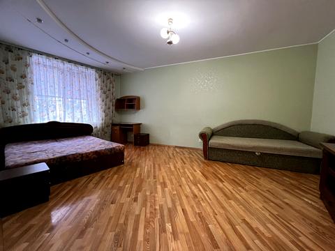 квартира за адресою Зодчих вул., 34