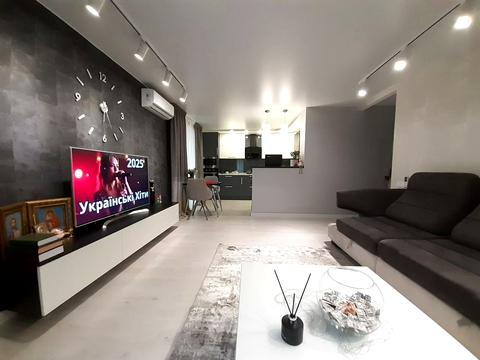 квартира за адресою Володимира Івасюка вул. (Головка), 17