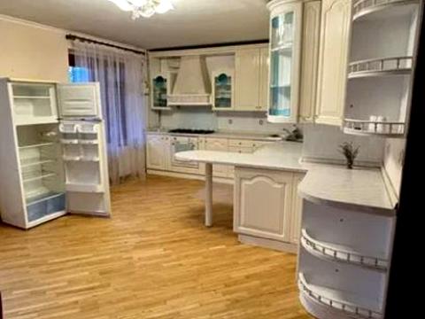 квартира за адресою Базарна вул., 1