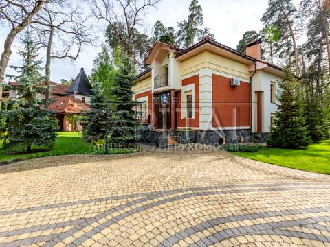 будинок за адресою Курортна вул., 9