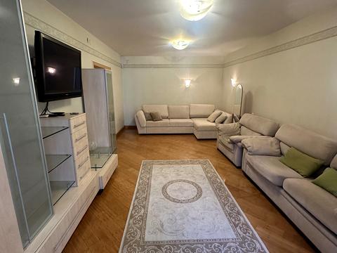 квартира за адресою Саперно-Слобідська вул., 8