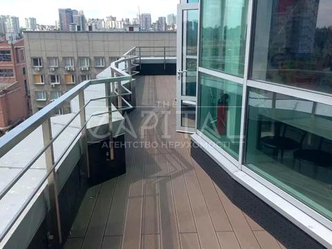 комерційна за адресою Жилянська вул., 118