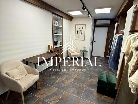 комерційна за адресою Межигірська вул., 87-А