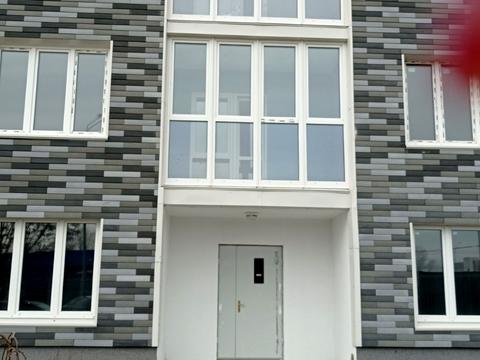 комерційна за адресою Вирлицька вул., 2