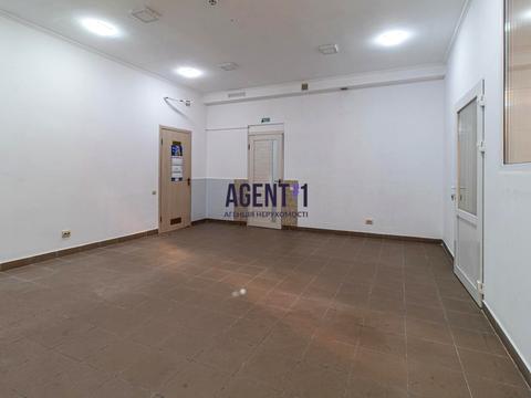 комерційна за адресою Волинська вул., 8