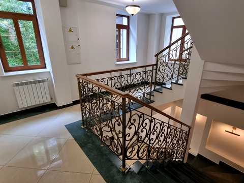 коммерческая по адресу Владимирская ул., 63
