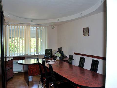 коммерческая по адресу Богдана Гаврилишина ул. (Ванди Василевської), 11