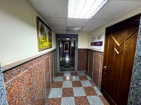 комерційна за адресою Довженка вул., 6а