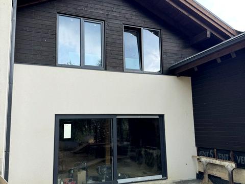 дом по адресу Карпатська, 1