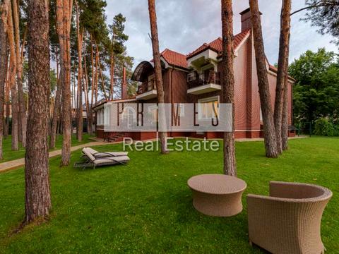 будинок за адресою смт. Козин, Дачна вул.