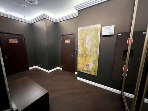 комерційна за адресою Євгена Коновальця вул. (Щорса), 44Б