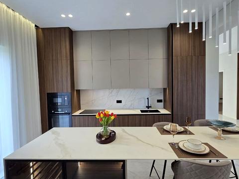 будинок за адресою Квітнева вул.