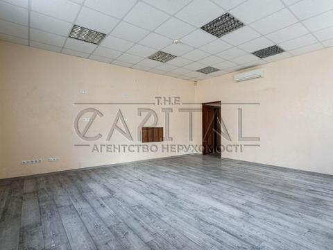 комерційна за адресою Дегтярівська вул., 45