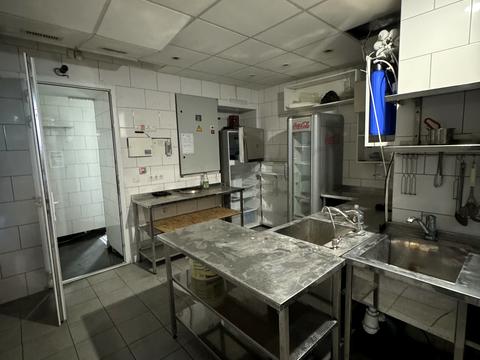 комерційна за адресою Вул. небесної сотні, 28