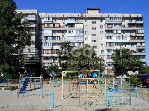 квартира за адресою Богатирська вул., 8