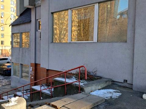 коммерческая по адресу Леси Украинки бульв., 21-А