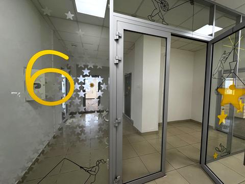 коммерческая по адресу Героїв Космосу ул., 4