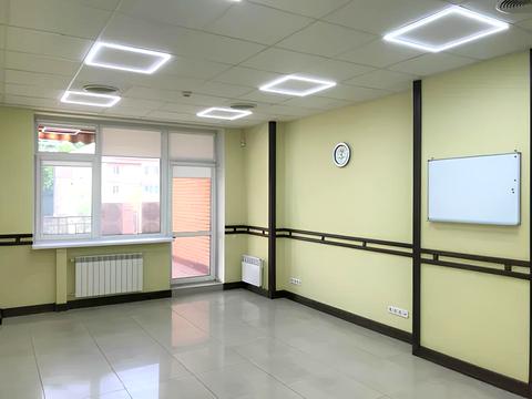 комерційна за адресою Лесі Українки бульв., 7-Б