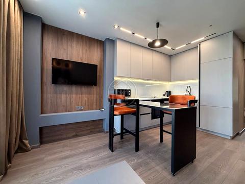 квартира за адресою Літературна вул., 10б