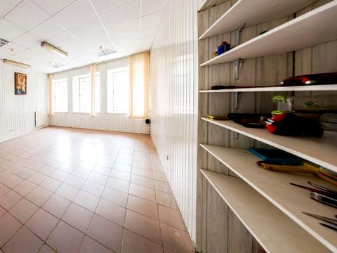 комерційна за адресою Антоновича вул. (Горького), 59