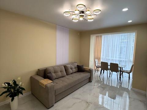 квартира за адресою Статус, 20