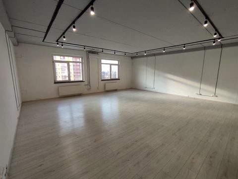 комерційна за адресою Михайла Максимовича вул. (Онуфрія Трутенка), 24-Б