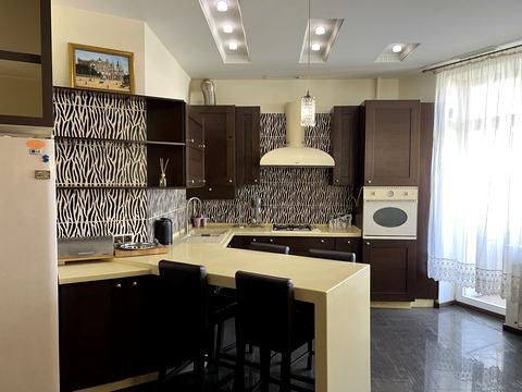 квартира за адресою Олександра Олеся вул., 63
