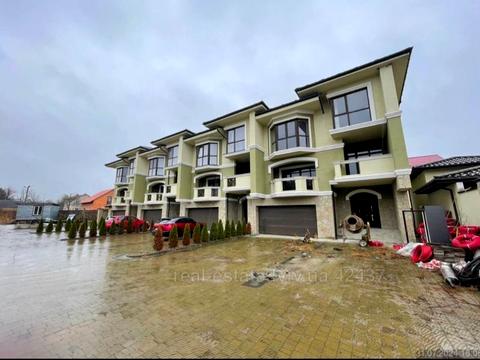 будинок за адресою Курортна, 8