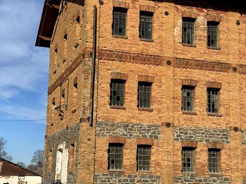 коммерческая по адресу Лесі Українки ул., 174а