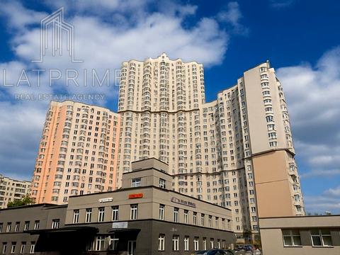 квартира за адресою Київ, Срібнокільська вул., 1