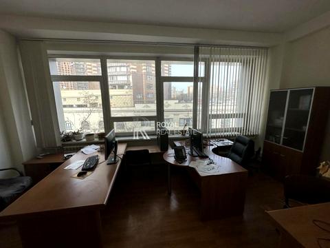 комерційна за адресою Кудрявський узвіз, 7