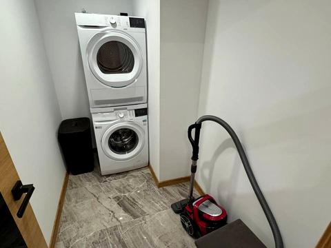 квартира за адресою Степана Бандери вул., 77-Б