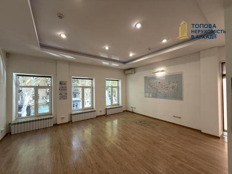 комерційна за адресою Італійська вул. (Пушкінська), 38