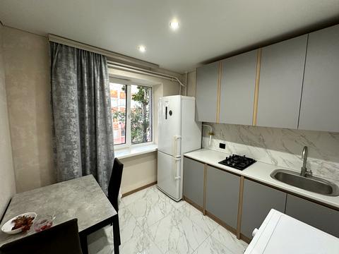 квартира за адресою Курортна вул. (Бутоми), 3