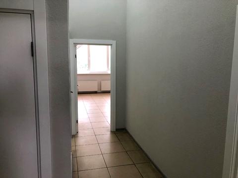 комерційна за адресою Авіаконструктора Ігоря Сікорського вул. (Танкова), 4-Д