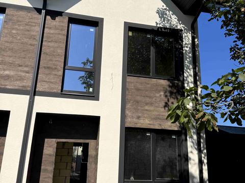 будинок за адресою Захисників України вул. (Вокзальна)