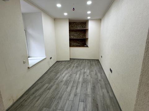 комерційна за адресою Велика Васильківська вул. (Червоноармійська), 25
