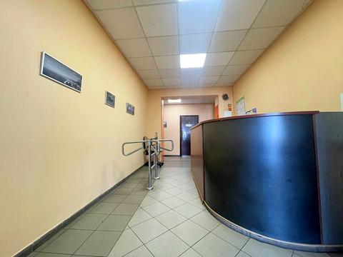 комерційна за адресою Павла Скоропадського вул., 63