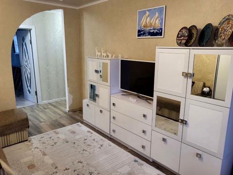 квартира за адресою Космонавтів вул., 10