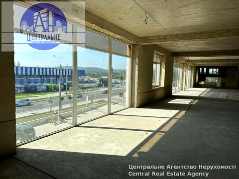 комерційна за адресою Хотинська вул., 39в