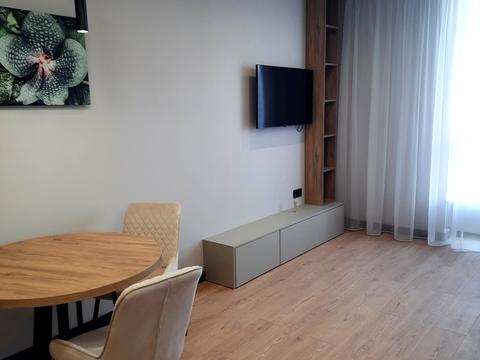 квартира по адресу Олександра Олеся ул., 8/17