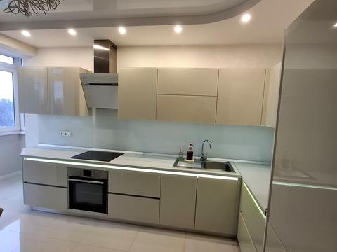 квартира за адресою Академіка Глушкова просп., 9