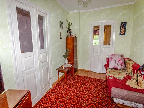 будинок за адресою Карлівка, Центральна, 1