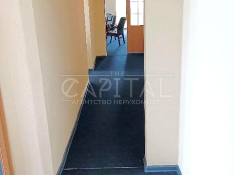 комерційна за адресою Хрещатик вул., 4