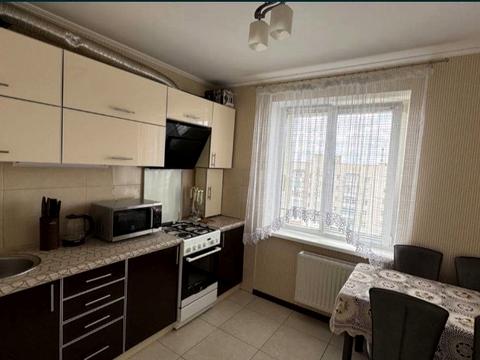 квартира за адресою Дмитра Майбороди вул. (Збишка), 37