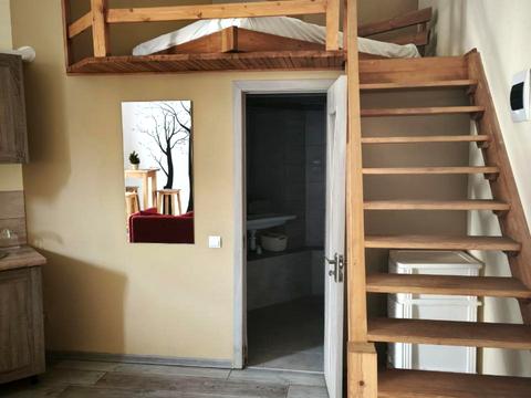 комерційна за адресою Спиридонівська вул., 8