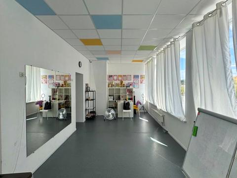 комерційна за адресою Боголюбова вул., 39