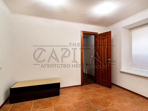 комерційна за адресою Дегтярівська вул., 45